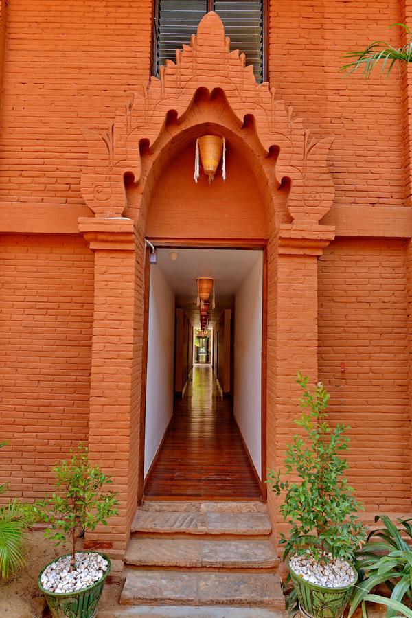 Myanmar Treasure Resorts Bagan Luaran gambar